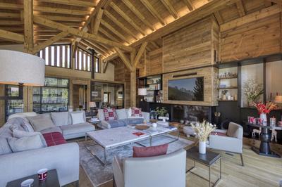 Châlet - 596 m² - 12 pièces