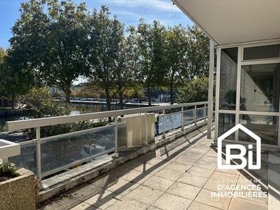 Appartement - 150 m² - 6 pièces