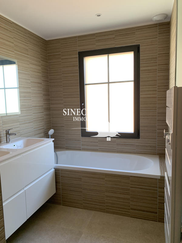 Maison - 172 m² - 6 pièces