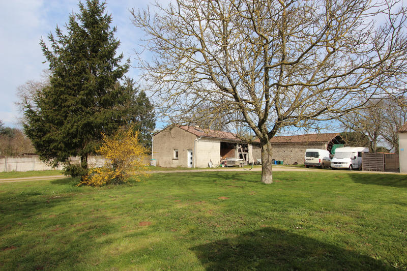 Maison - 282 m² - 11 pièces