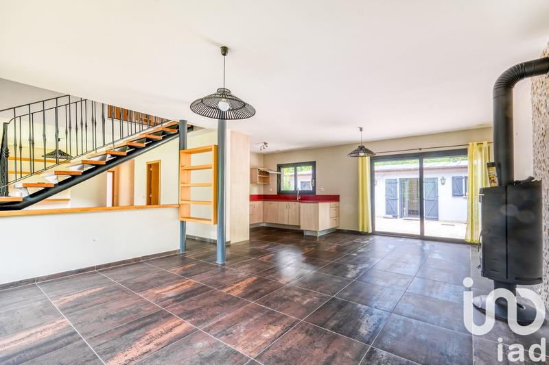 Maison - 200 m² - 7 pièces