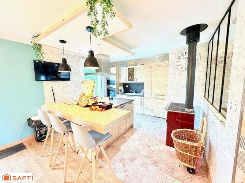 Maison - 90 m² - 5 pièces