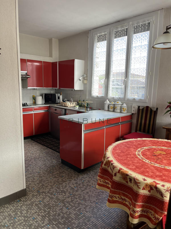 Maison - 183 m² - 8 pièces