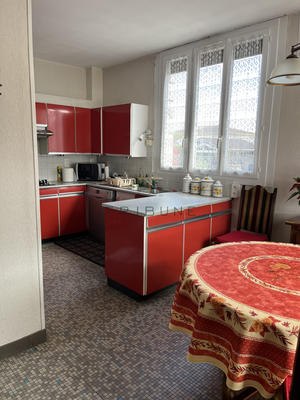 Maison - 183 m² - 8 pièces