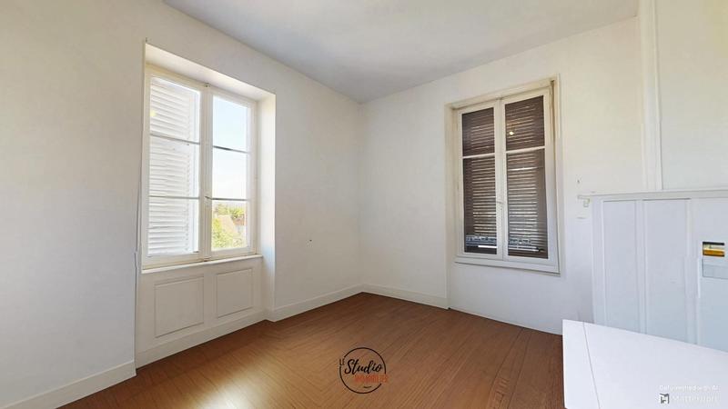 Maison - 398 m² - 13 pièces