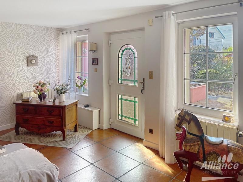 Propriété - 246 m² - 10 pièces