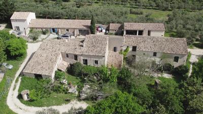 Propriété - 700 m²