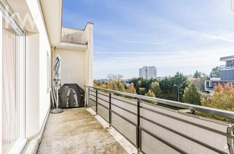 Appartement - 77 m² - 4 pièces