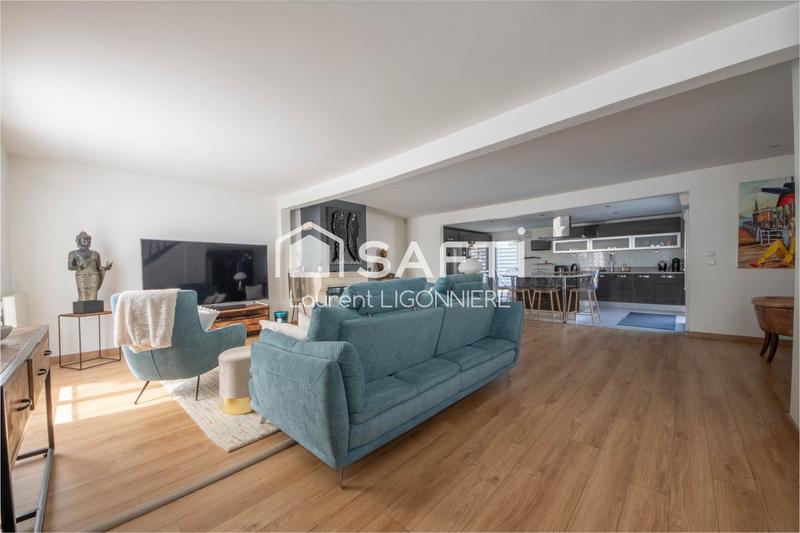 Maison - 208 m² - 7 pièces