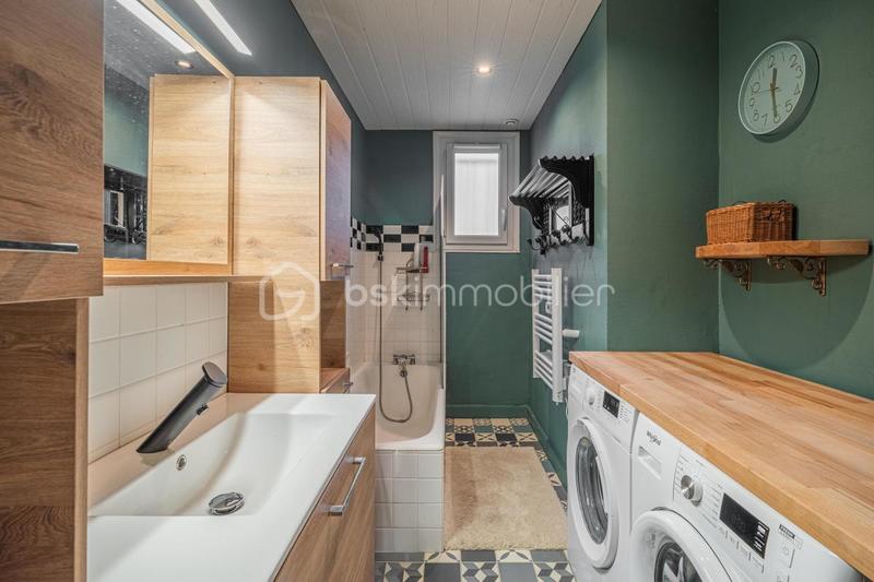 Appartement - 100 m² - 3 pièces