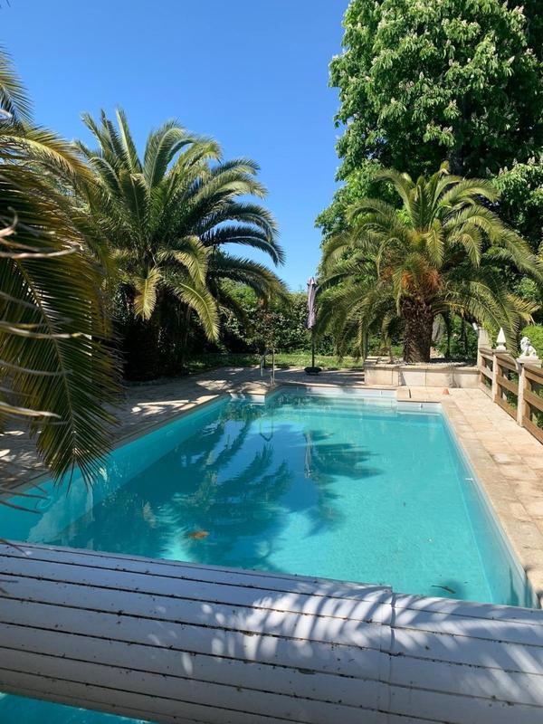 Maison - 170 m² - 8 pièces