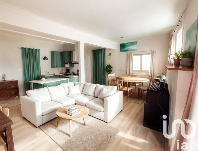 Maison - 93 m² - 4 pièces