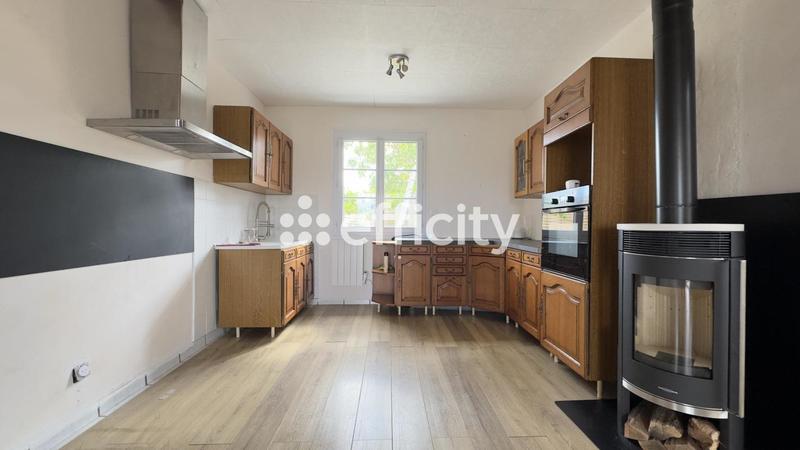 Maison - 149 m² - 8 pièces