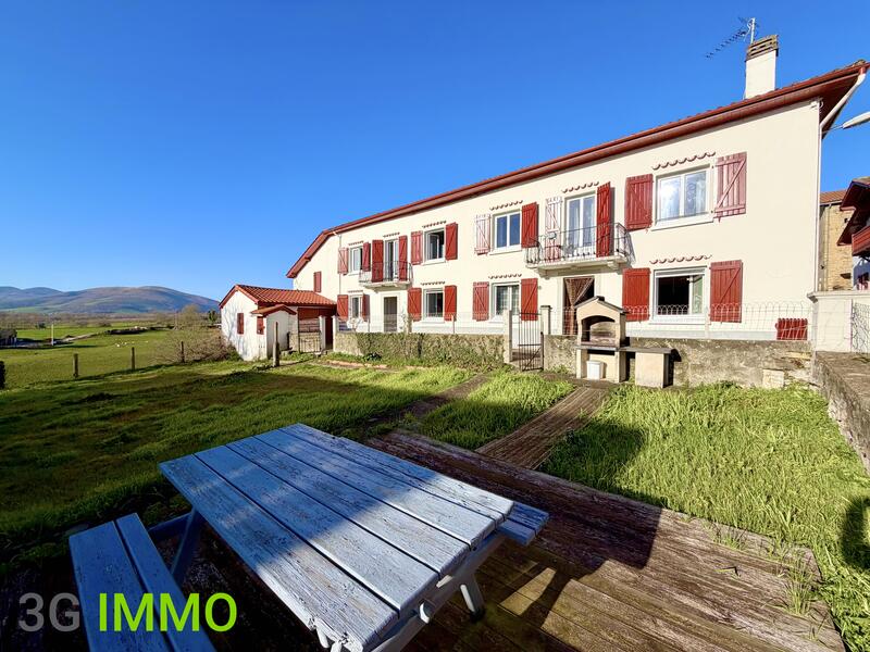 Maison de village - 249 m² - 10 pièces