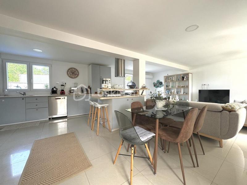 Maison - 140 m² - 6 pièces