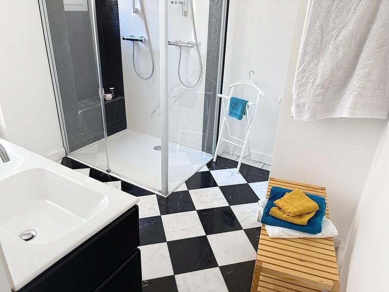 Maison de ville - 245 m² - 8 pièces