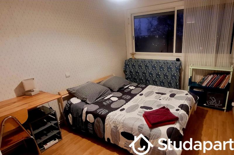 Chambre - 10 m² - 1 pièce