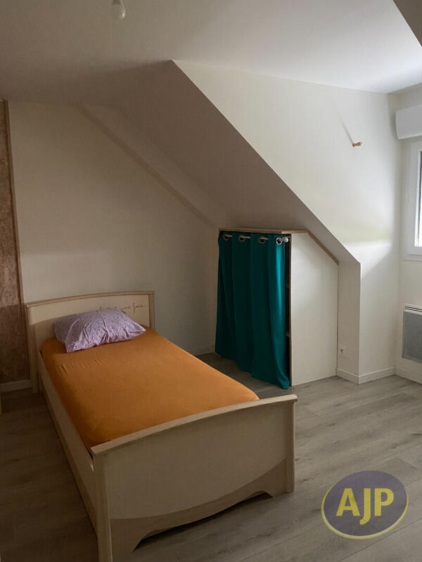 Appartement - 79 m² - 4 pièces