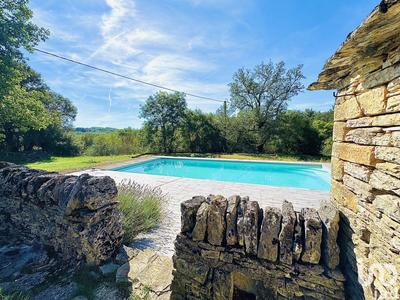 Maison - 200 m² - 6 pièces