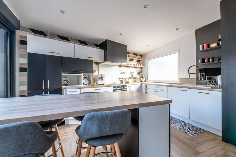 Maison - 163 m² - 6 pièces