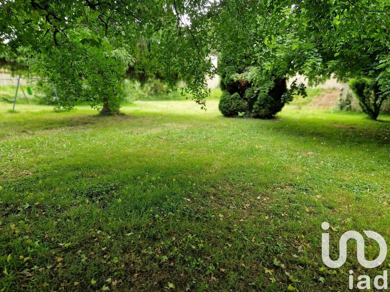 Maison - 567 m² - 12 pièces