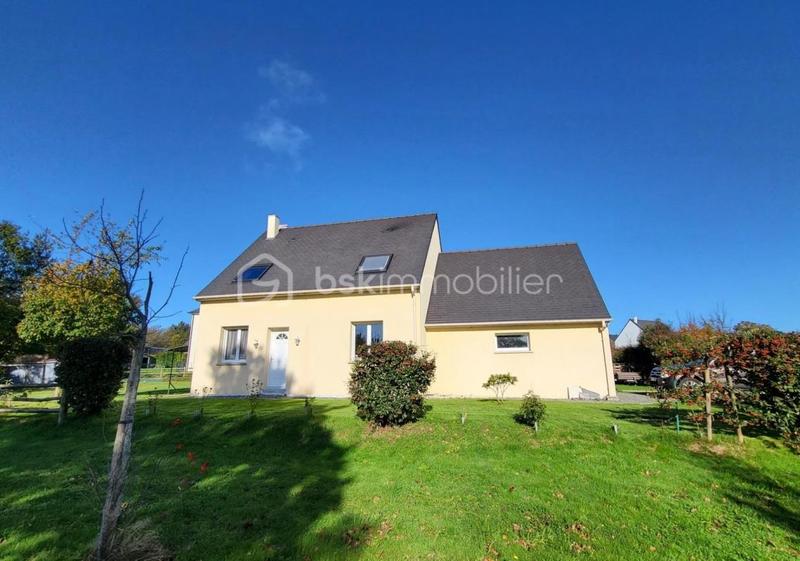 Maison - 98 m² - 5 pièces