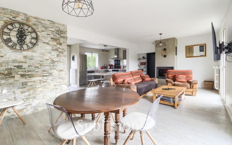 Maison traditionnelle - 114 m² - 7 pièces