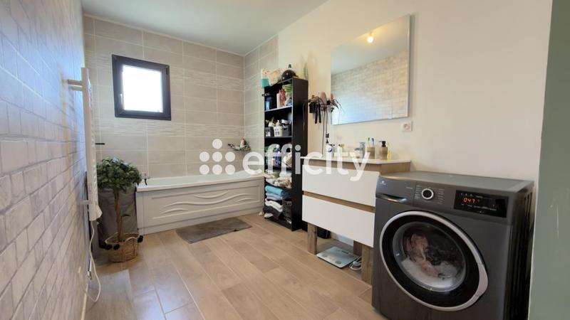 Maison - 96 m² - 5 pièces