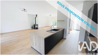 Maison - 230 m² - 8 pièces