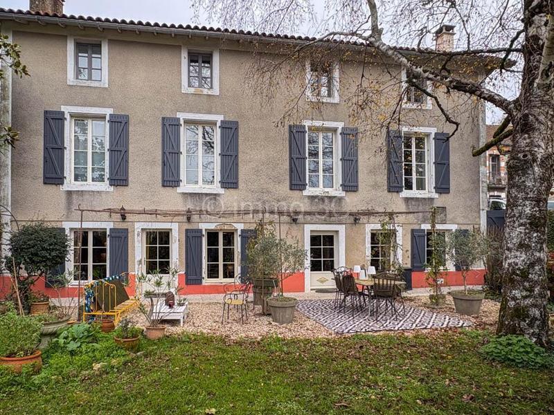Maison bourgeoise - 177 m² - 7 pièces