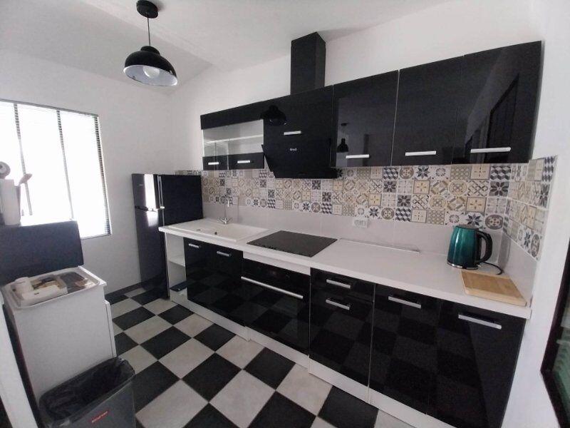 Immeuble - 2 100 m²