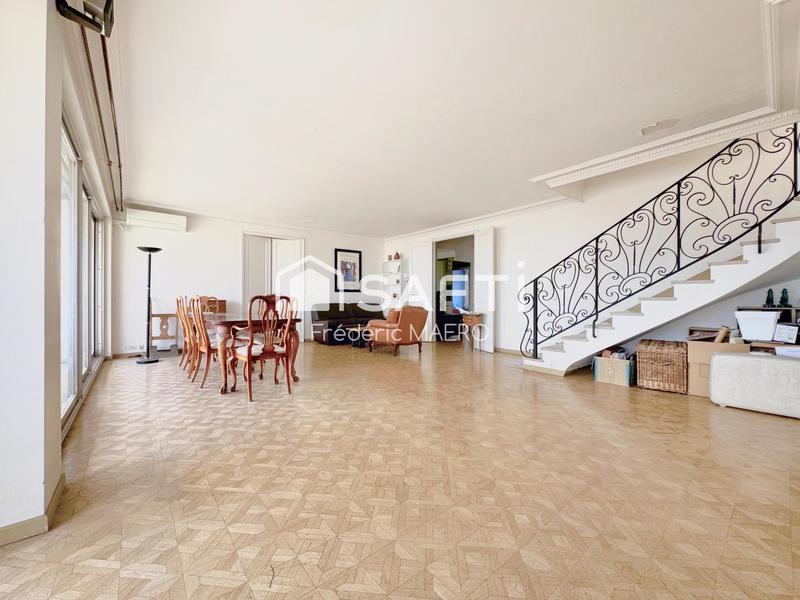 Appartement - 213 m² - 7 pièces