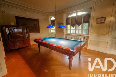 Maison - 375 m² - 11 pièces