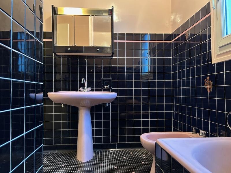 Maison - 180 m² - 9 pièces