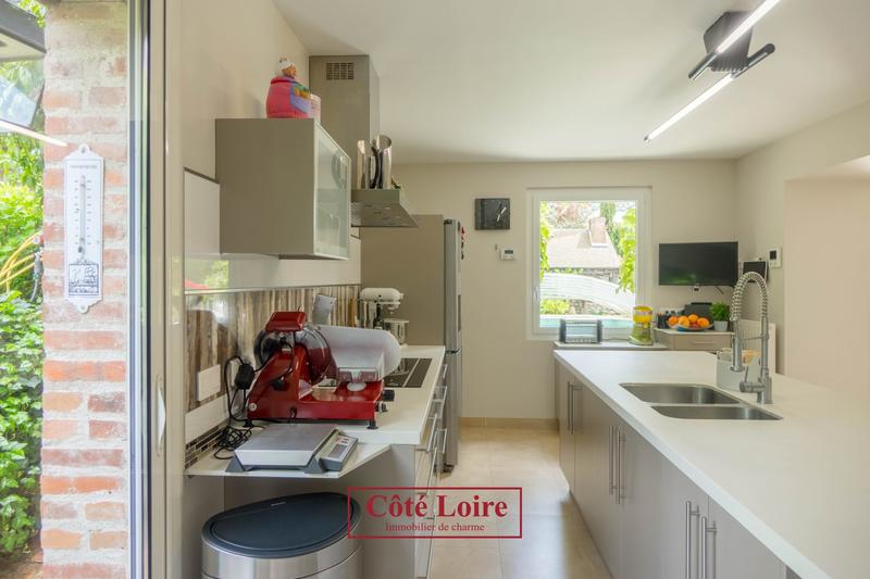 Maison ancienne - 251 m² - 7 pièces