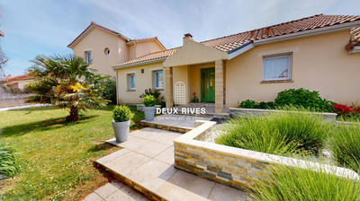 Maison - 266 m² - 10 pièces