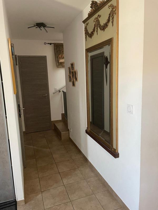 Maison - 99 m² - 5 pièces