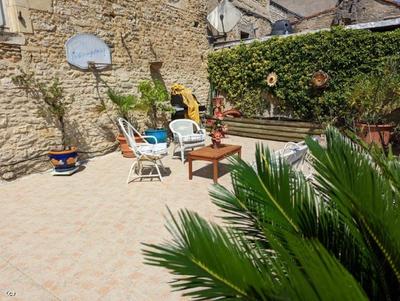 Maison - 212 m² - 7 pièces