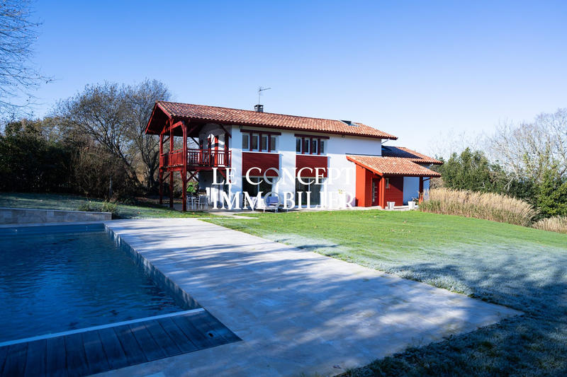 Maison contemporaine - 190 m² - 7 pièces