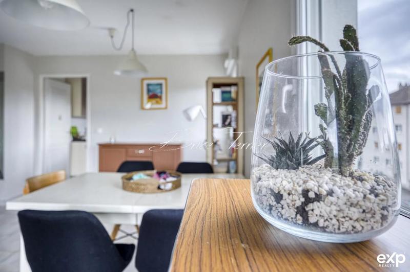 Appartement - 93 m² - 5 pièces