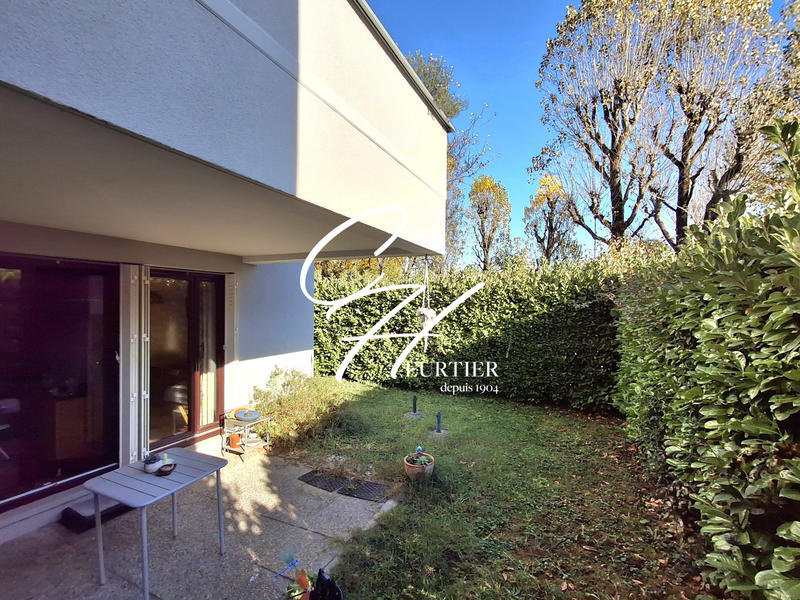 Appartement - 96 m² - 5 pièces