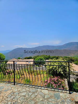 Maison de village - 104 m² - 4 pièces