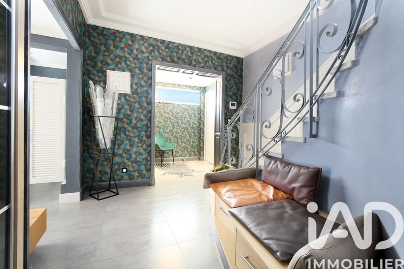 Maison de ville - 296 m² - 7 pièces