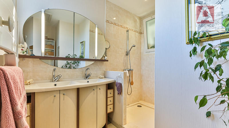 Maison - 116 m² - 4 pièces