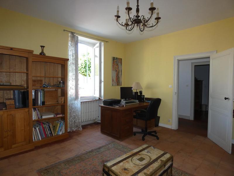 Villa - 217 m² - 8 pièces