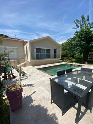 Maison - 130 m² - 4 pièces