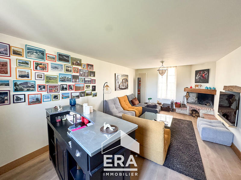 Maison - 250 m² - 7 pièces