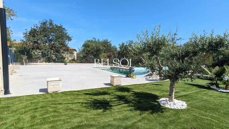 Maison - 263 m² - 6 pièces