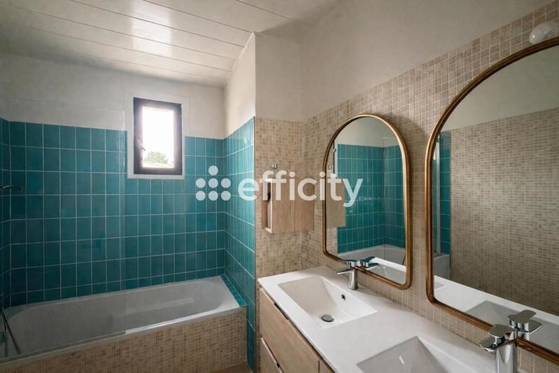 Villa - 175 m² - 6 pièces