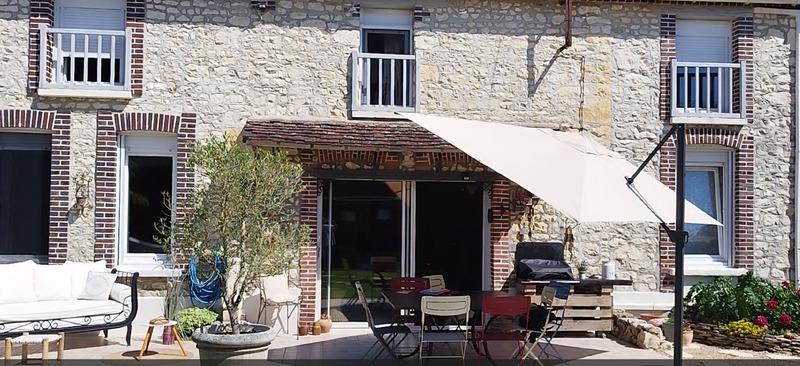 Maison - 174 m² - 11 pièces